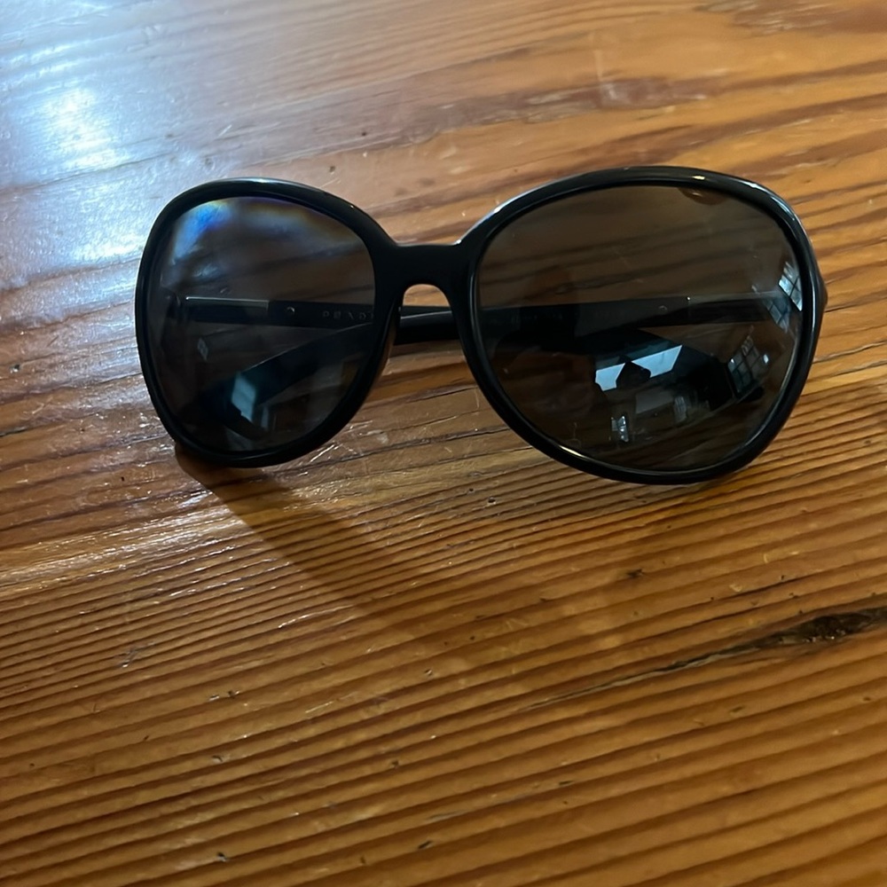 Prada Black Sunglasses SPR 25L without case shades